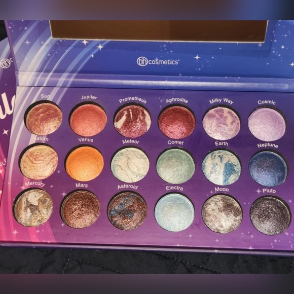 SOLD- BH cosmetics Galaxy Chic 18 color baked eyeshadow palette - Picture 3 of 5